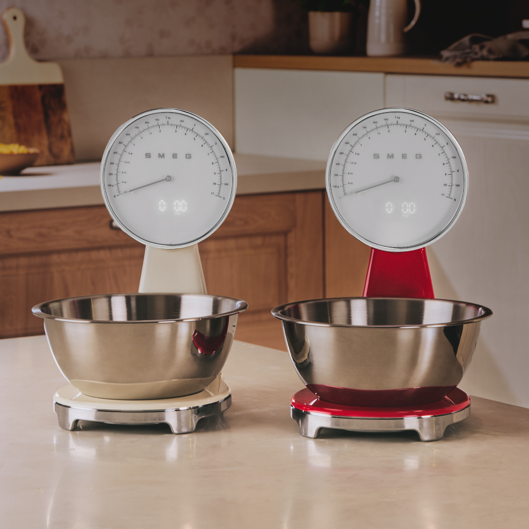 SMEG KSF01PGWW Analog And Digital Kitchen Scale (Pastel Green)