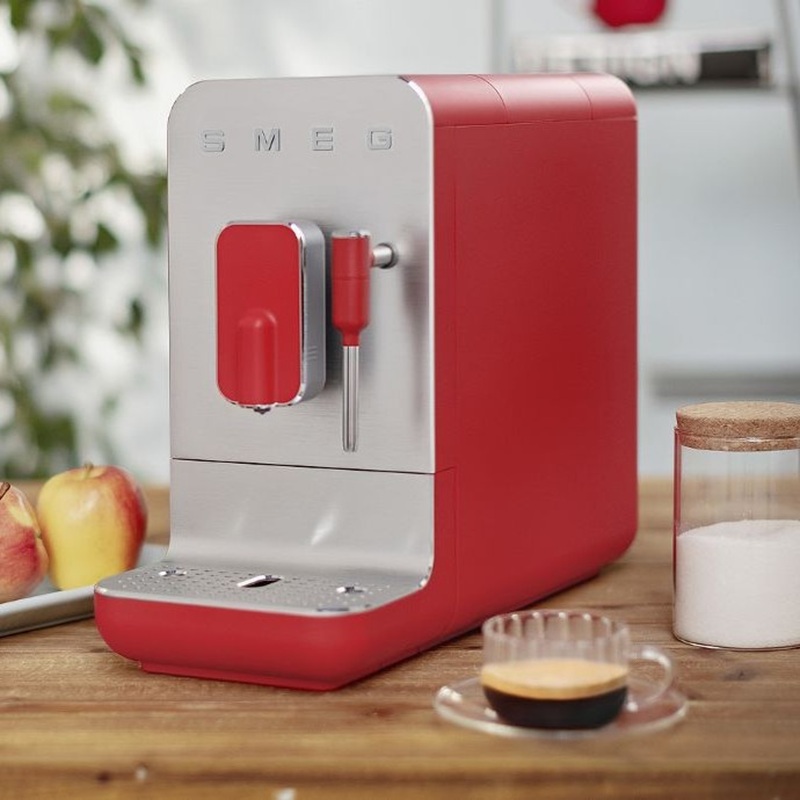 SMEG BCC02EGMEU, Espresso Automatic Coffee Machine with milk frothing 
(Emerald Green)