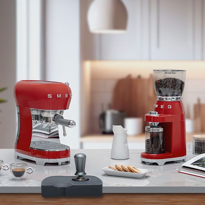 SMEG ECF02PBEU Espresso Coffee Machine (Pastel Blue)