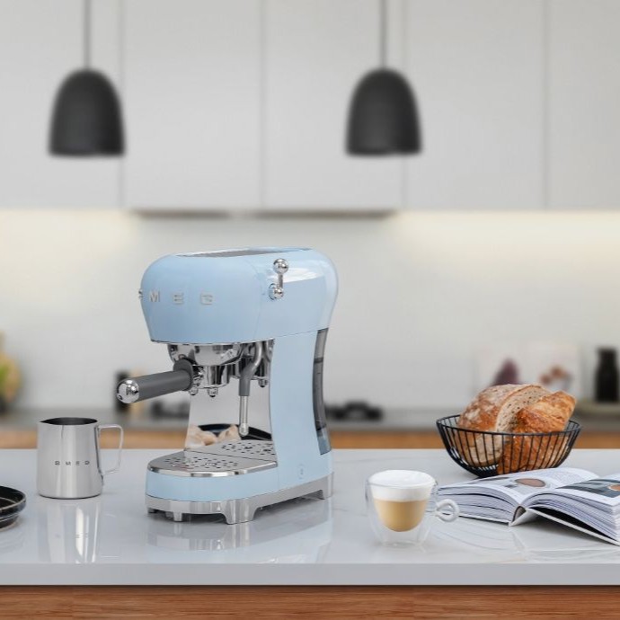 SMEG ECF02PGEU Espresso Coffee Machine (Pastel Green)