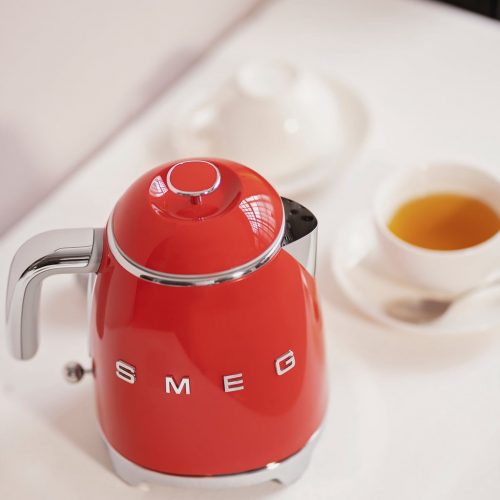 SMEG KLF05CREU Mini Kettle Cream 